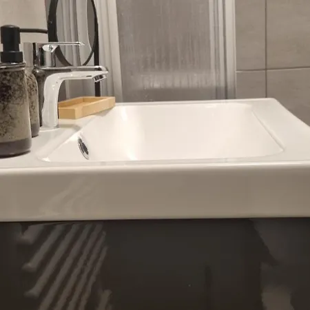 Apartament Z1 - Zentral Mit Parkplatz Am Objekt *